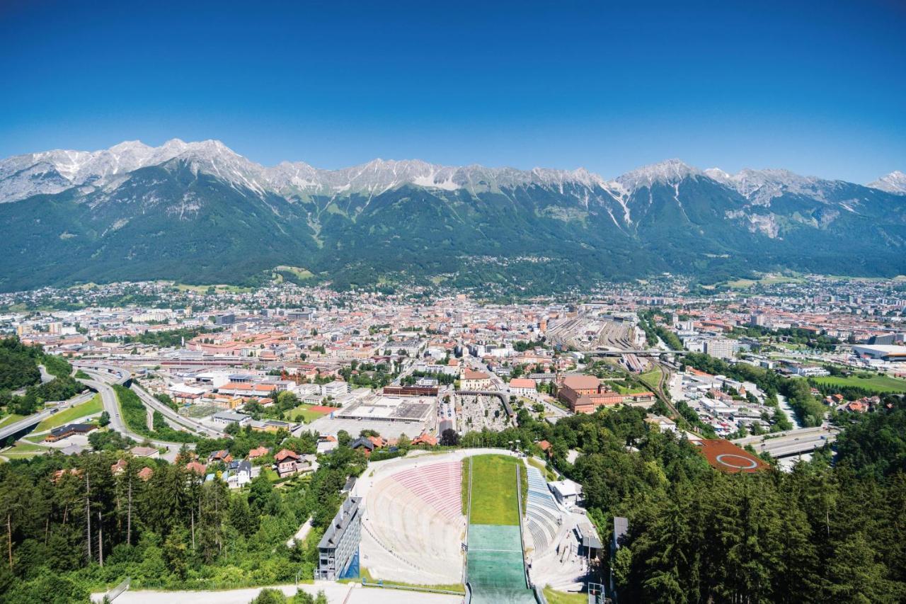 Riesiges Zentrales Apartment Mit Parkplatz Innsbruck Kültér fotó