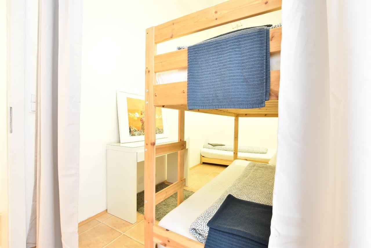 Riesiges Zentrales Apartment Mit Parkplatz Innsbruck Kültér fotó